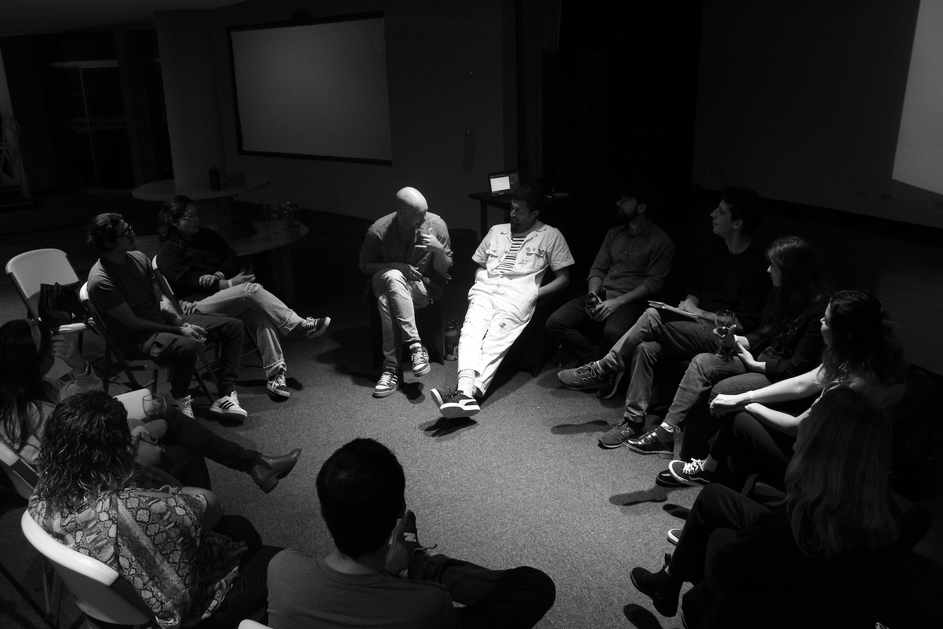 Dialogue at the National Gallery shot in black and white